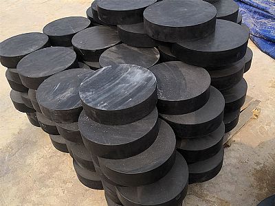 江宁区板式橡胶支座由若干层橡胶片与薄钢板经加压硫化